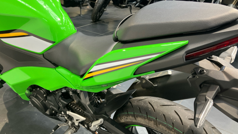 Kawasaki Ninja EX500JSFAN (25MY)